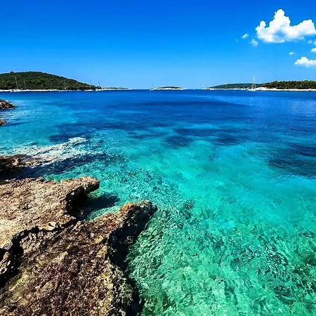 Maslinica 5180c * גרוהוטה